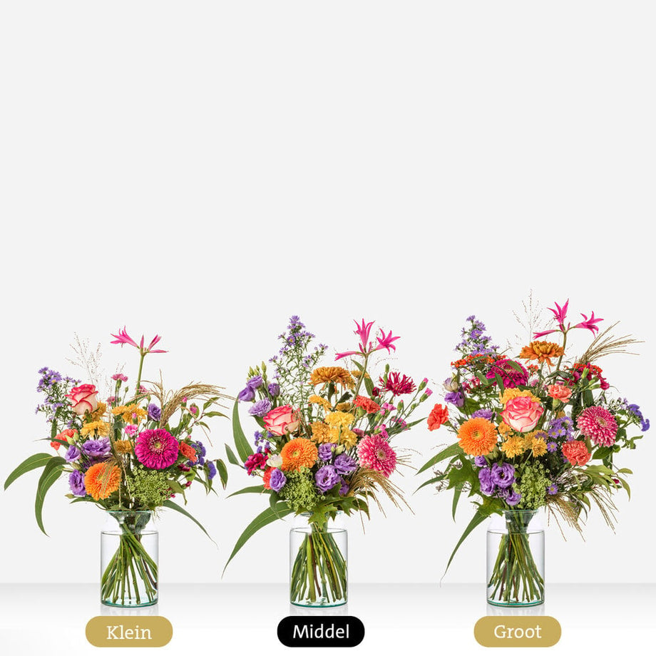 Kleurrijke boeketten in klein, middel en groot formaat met seizoensbloemen.