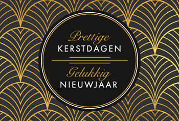 Wenskaart met de tekst Prettige kerstdagen, Gelukkig nieuwjaar op een zwart met gouden patroon op de achtergrond